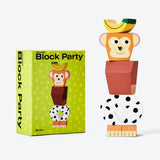 BLOCK PARTY Holzfigur "Affe" von Areaware_Verpackung mit Figur