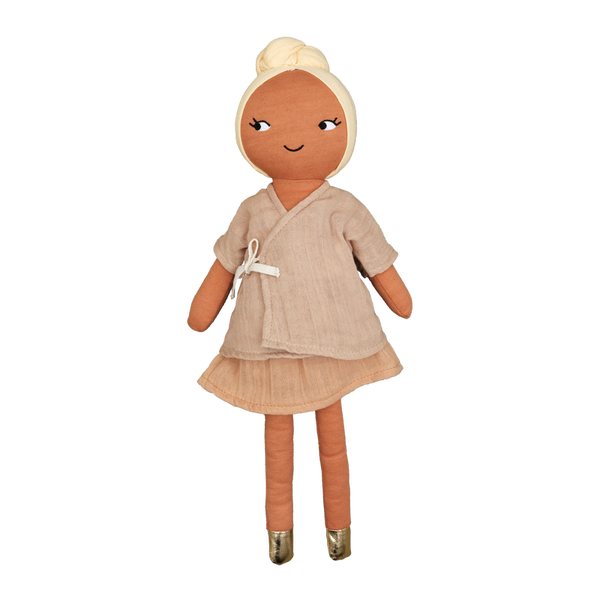 Stoff-Puppe "Simran" von Fabelab mit Kopftuch und beigem Kleid