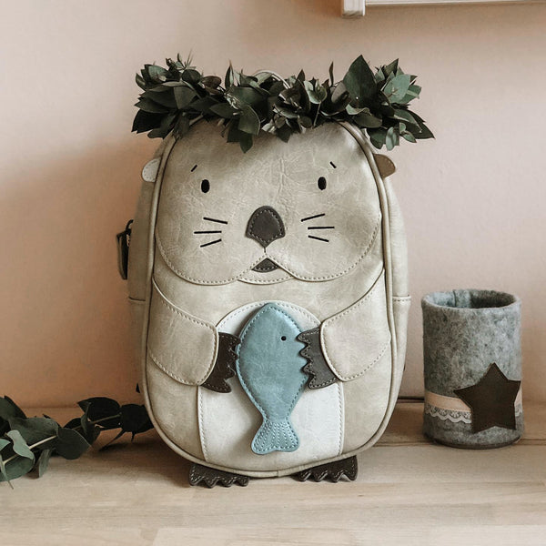 Kinderrucksack Großer Otter Mathilda mit Fisch-Patch