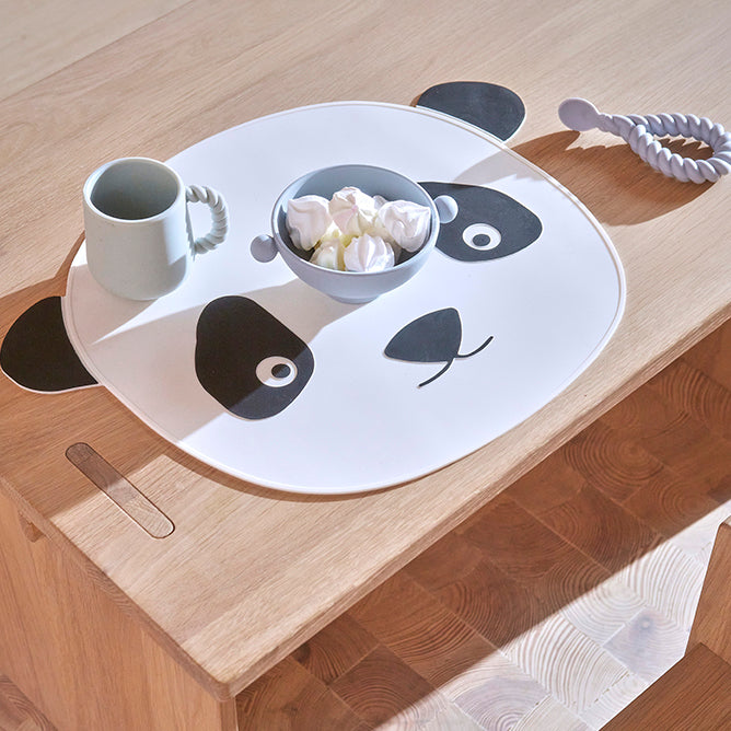 Tischset Panda aus Silikon von OYOY_auf Tisch liegend